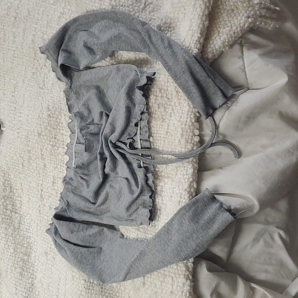 Adjustable front off the shoulder crop top - Picture 1 of 4